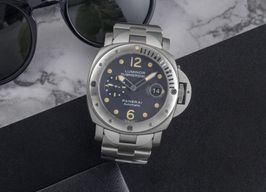 Panerai Luminor Submersible PAM00106 (Unknown (random serial)) - Blue dial 44 mm Steel case