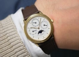 Audemars Piguet Quantieme Perpetual Calendar 25661BA (1990) - White dial 36 mm Yellow Gold case