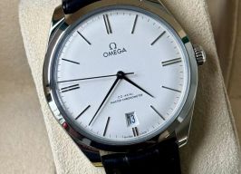 Omega De Ville Trésor 435.13.40.21.02.001 (2022) - Silver dial 40 mm Steel case