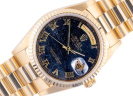 Rolex Day-Date 36 18238 (1993) - Black dial 36 mm Yellow Gold case