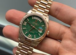 Rolex Day-Date 36 128235 (2023) - Green dial 36 mm Rose Gold case