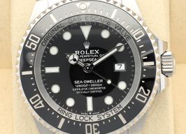 Rolex Sea-Dweller Deepsea Rolex DeepSea Sea-Dweller 44 / 126660 / 2022 / Box & Papers / Warranty (2022) - Zwart wijzerplaat 44mm Staal