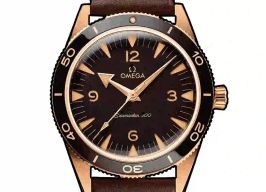 Omega Seamaster 300 234.92.41.21.10.001 (2025) - Brown dial 41 mm Rose Gold case