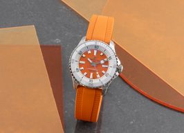 Breitling Superocean A17377211O1S1 (2023) - Oranje wijzerplaat 36mm Staal