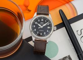 IWC Pilot's Watch Automatic 36 IW324009 (Onbekend (willekeurig serienummer)) - Bruin wijzerplaat 36mm Staal