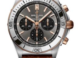 Breitling Chronomat 42 TB0134101M1X1 (2026) - Grijs wijzerplaat 43mm Titanium