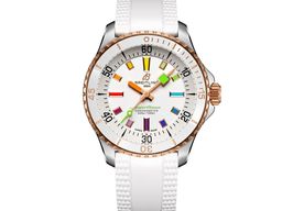 Breitling Superocean 36 U17377211A1S1 (2025) - White dial 37 mm Ceramic case