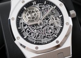 Audemars Piguet Royal Oak Jumbo 16204BC.OO.1240BC.01 (2025) - Transparant wijzerplaat 39mm Witgoud