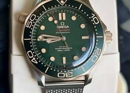 Omega Seamaster Diver 300 M 210.90.42.20.10.001 (2025) - Green dial 42 mm Titanium case