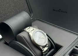 Blancpain Fifty Fathoms Bathyscaphe 5000-1210-98S (2024) - Onbekend wijzerplaat Onbekend Onbekend