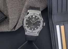 Hublot Classic Fusion Racing Grey 542.NX.7071.LR (Unknown (random serial)) - Grey dial 42 mm Titanium case