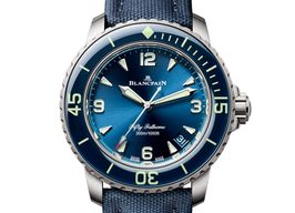 Blancpain Fifty Fathoms 5010-12B40-O52B (2024) - Blue dial 42 mm Titanium case