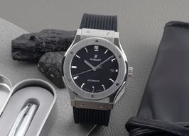 Hublot Classic Fusion 511.NX.1170.RX (2020) - Zwart wijzerplaat 45mm Titanium