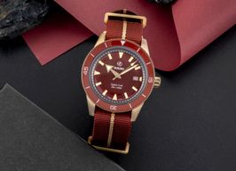 Rado HyperChrome Captain Cook R32504407 (Unknown (random serial)) - Red dial 42 mm Titanium case