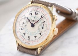 Eberhard & Co. Extra-Fort Eberhard & Co. Monopusher Chronograph (1945) - White dial 39 mm Yellow Gold case