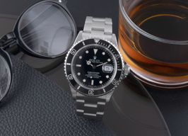 Rolex Submariner Date 16610 (1996) - Black dial 40 mm Steel case