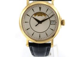Patek Philippe Calatrava 5153J (2009) - 39mm Geelgoud