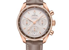 Omega Speedmaster 324.68.38.50.02.003 (2025) - Beige dial 38 mm Rose Gold case