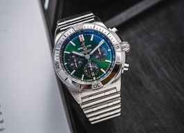 Breitling Chronomat 42 AB01343A1L1A1 (2021) - Groen wijzerplaat 42mm Staal