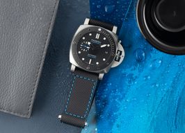 Panerai Luminor Submersible PAM00683 (Onbekend (willekeurig serienummer)) - Zwart wijzerplaat 42mm Staal