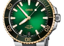 Oris Aquis Date 01 400 7769 6357-07 8 22 09PEB (2025) - Green dial 42 mm Steel case