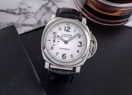 Panerai Luminor PAM00033 (2001) - Black dial 44 mm Steel case