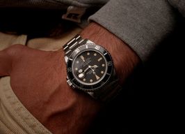 Rolex Submariner Date 16800 (1981) - Black dial 40 mm Steel case