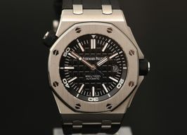 Audemars Piguet Royal Oak Offshore Diver 15710 (2016) - Zwart wijzerplaat 42mm Staal