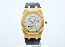 Audemars Piguet Royal Oak Dual Time 26120BA.OO.D088CR.01 (2008) - Wit wijzerplaat 39mm Geelgoud