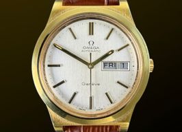 Omega Genève 166.0169 (1973) - White dial 36 mm Gold/Steel case