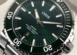 Oris Aquis Date 01 733 7730 4157-07 8 24 05PEB (2024) - Green dial 44 mm Steel case