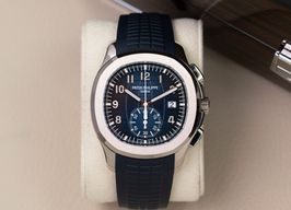 Patek Philippe Aquanaut 5968A-001 (2023) - Zwart wijzerplaat 42mm Staal