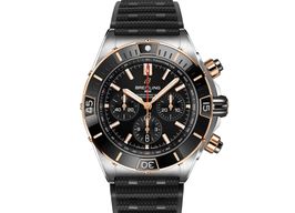 Breitling Chronomat UB0136251B1S1 (2024) - Zwart wijzerplaat 44mm Goud/Staal