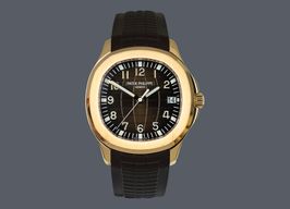 Patek Philippe Aquanaut 5167R-001 (2015) - Brown dial 40 mm Rose Gold case