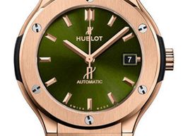 Hublot Classic Fusion 565.OX.8980.RX (2026) - Green dial 38 mm Rose Gold case