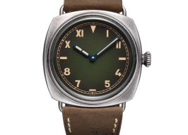 Panerai Radiomir PAM01349 (2025) - Green dial 45 mm Steel case