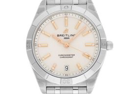 Breitling Chronomat 36 A10380101A2A1 (2025) - Wit wijzerplaat 36mm Staal