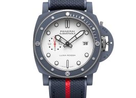 Panerai Submersible PAM01543 (2025) - White dial 44 mm Titanium case