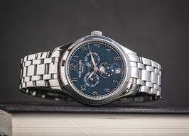Patek Philippe Annual Calendar 4947/1A-001 (Unknown (random serial)) - Blue dial 38 mm Steel case