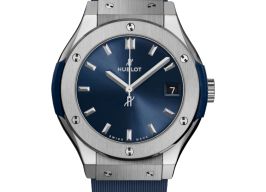 Hublot Classic Fusion Blue 581.NX.7170.RX (2025) - Blue dial 33 mm Titanium case