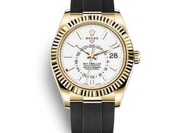 Rolex Sky-Dweller 326238 (2021) - White dial 42 mm Yellow Gold case