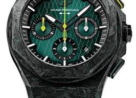 Girard-Perregaux Laureato 81060-41-3071-1CX (2026) - Green dial 45 mm Carbon case