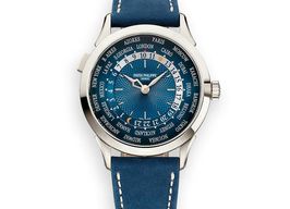 Patek Philippe World Time 5230P-001 (2024) - Blauw wijzerplaat 39mm Platina