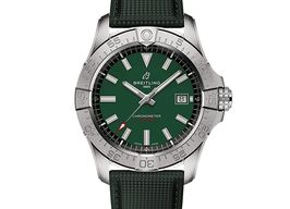 Breitling Avenger A17328101L1X1 (2026) - Green dial 42 mm Steel case
