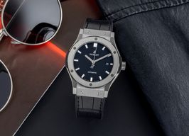 Hublot Classic Fusion 542.NX.1171.LR (Unknown (random serial)) - Black dial 42 mm Titanium case