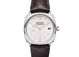 Panerai Radiomir PAM01570 (2026) - White dial 40 mm Steel case