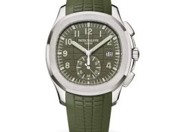 Patek Philippe Aquanaut 5968G-010 (2022) - Green dial 42 mm White Gold case