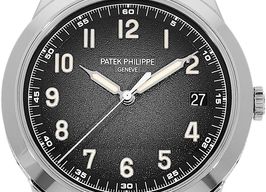 Patek Philippe Calatrava 5226G-001 (2022) - Grijs wijzerplaat 40mm Witgoud