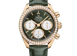 Omega Speedmaster Date 324.58.38.50.60.001 (2026) - Green dial 38 mm Yellow Gold case