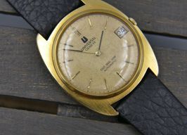 Universal Genève Vintage 567103 -